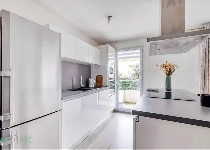 T2 Lumineux 4 Pers Avec Piscine + Balcon Apartmán