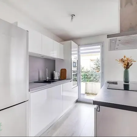 T2 Lumineux 4 Pers Avec Piscine + Balcon Appartement